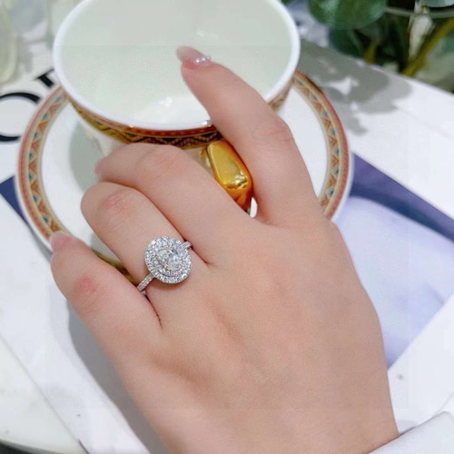 GIA鑑定書付き 0.8ct天然ダイヤモンド 指輪 K18 指輪・リング CHIC