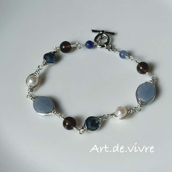 [再販]フォーマルにも映える「エンジェライト」＆「ディープブルーアクアマリン」＆「淡水パール」のブレス 1枚目の画像