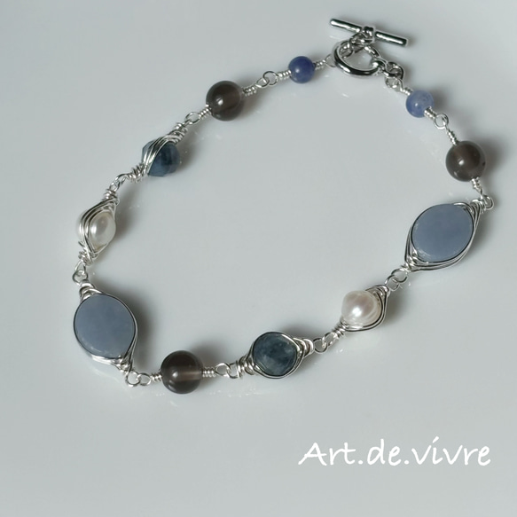 [再販]フォーマルにも映える「エンジェライト」＆「ディープブルーアクアマリン」＆「淡水パール」のブレス 2枚目の画像