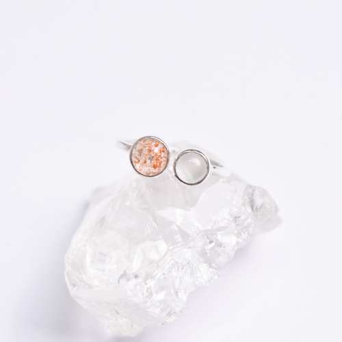 月と太陽の神秘的な輝き！ムーンストーンとサンストーンのシルバー