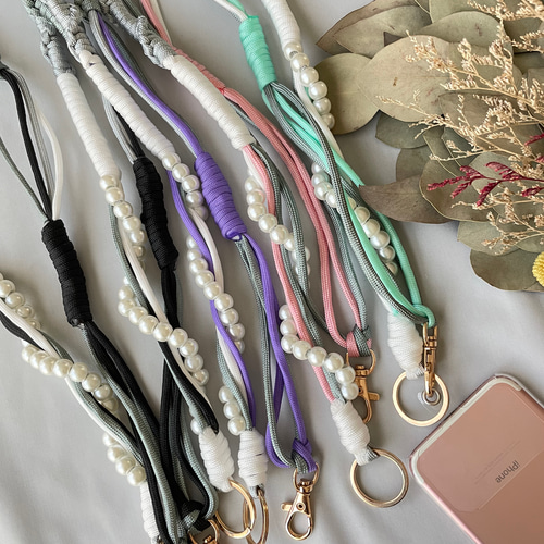 パラコードで作るパールのスマホショルダーストラップ(ミントグリーン