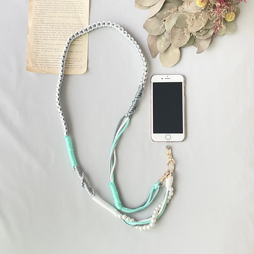 パラコードで作るパールのスマホショルダーストラップ(ミントグリーン