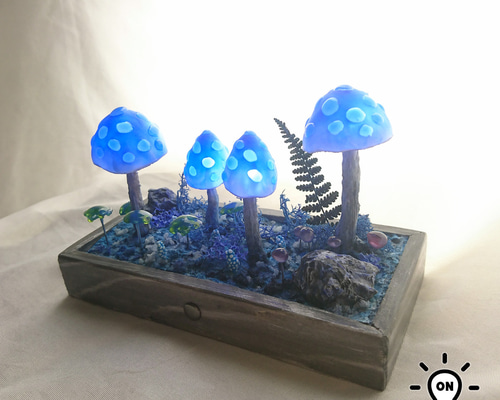 青の毒きのこランプ9 立体・オブジェ Darwin 通販 18067327｜Creema