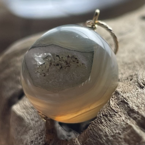 なお様ご注文品✿天然石アゲート笑口ペンダントトップ＆ 訳ありチャーム 2点セット 111c ジオートアゲート 16㎜ 笑口瑪瑙 14kgf ネックレス チャーム