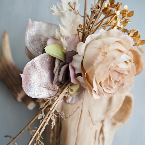 Botanical Bone 鹿スカル × アーティフィシャルフラワー 壁掛け