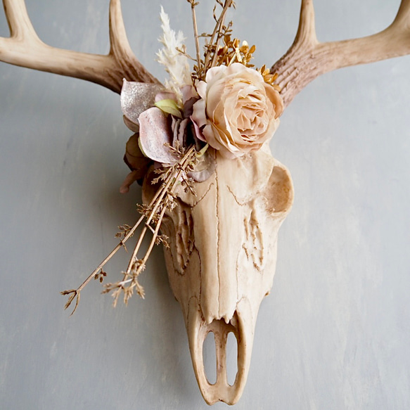 Botanical Bone 鹿スカル × アーティフィシャルフラワー 壁掛けインテリア（Stag ver.） 11枚目の画像