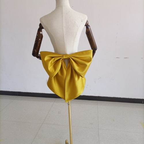 高品質！イエロー カラードレス オフショルダー 光沢サテン バック  