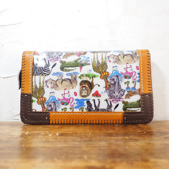 【1点あります】アニマルリバティトラベルクラッチ財布 ======================================