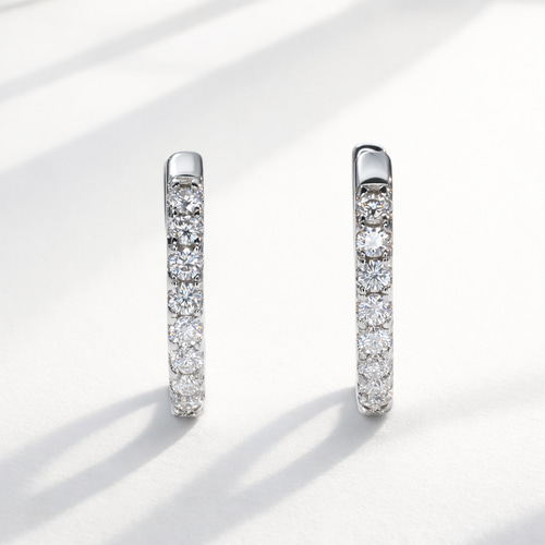 モアサナイト 1.6mm×16石 フープピアス｜Dカラー VVS1｜シルバー