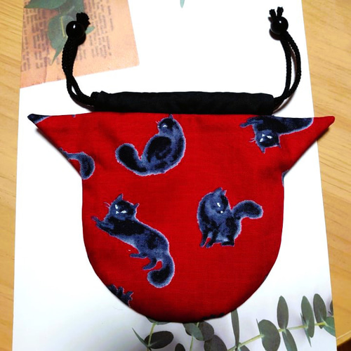 送料120円】猫型の猫柄ミニ巾着袋□ハンドメイド□猫好きさんへ