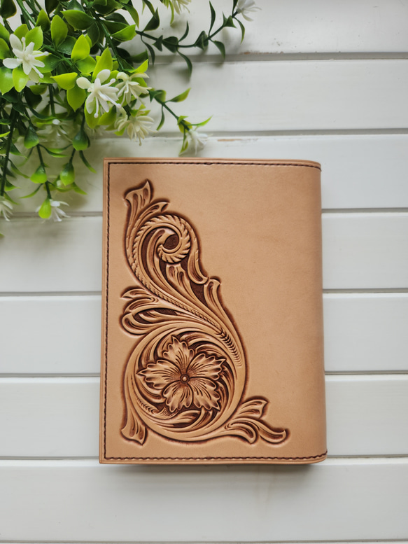 ブックカバー2(カービング,Br,茶) ブックカバー Ken Leathercraft 通販