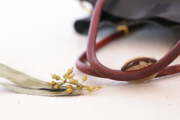 本牛革　斜め掛けショルダーバッグ2Wayバッグ　黒色 8枚目の画像