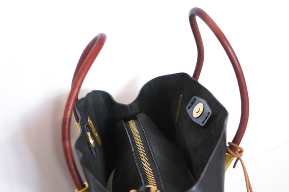 本牛革　斜め掛けショルダーバッグ2Wayバッグ　黒色 10枚目の画像