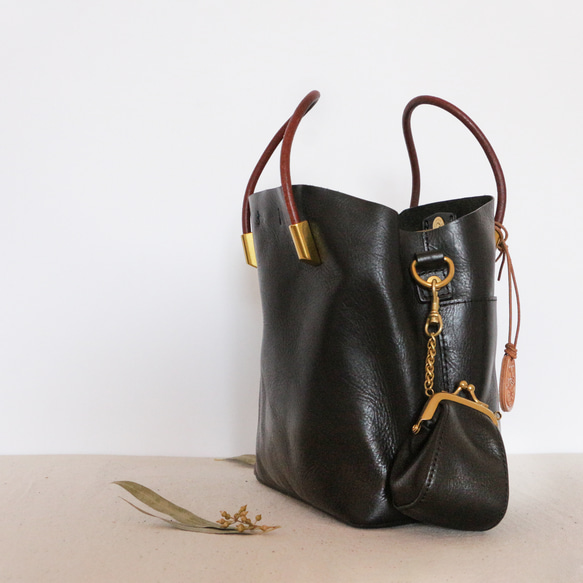 本牛革　斜め掛けショルダーバッグ2Wayバッグ　黒色 12枚目の画像