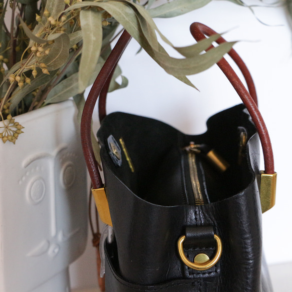 本牛革　斜め掛けショルダーバッグ2Wayバッグ　黒色 9枚目の画像