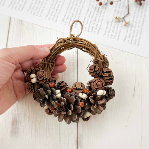 実物ミニリース おしゃれなドライフラワーリース｜玄関リースにも