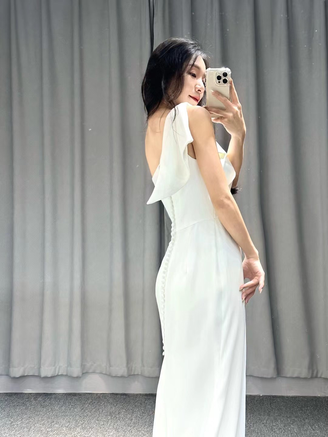 見逃さないで！マットグレープ生地　ホワイト　ワンショルダー　マーメイドドレス　オーダーサイズ　お色直し　上品　前撮り2次