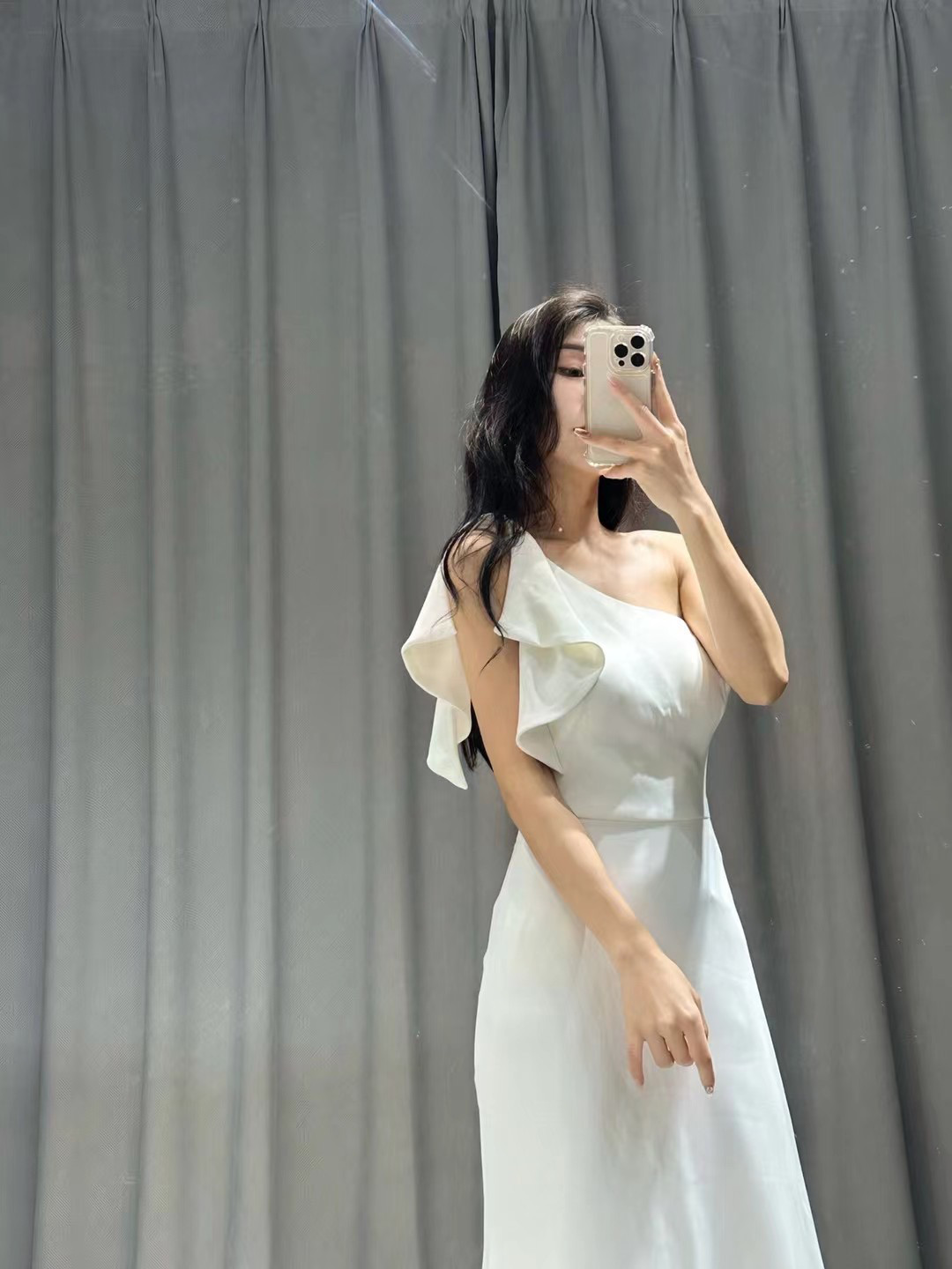 見逃さないで！マットグレープ生地　ホワイト　ワンショルダー　マーメイドドレス　オーダーサイズ　お色直し　上品　前撮り2次