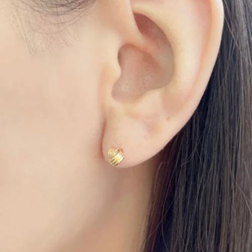 18金【ツイストスタッドピアス】イエローゴールド K18刻印入 ペア 新品！ 地金＊18金【サークルスタッドピアス】イエローゴールド ペア K18刻印