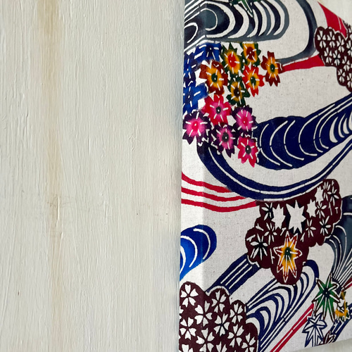 日本国内送料無料】手染め古典柄紅型/流水に桜と楓/スクエア