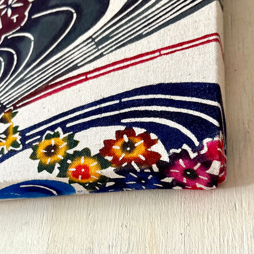 日本国内送料無料】手染め古典柄紅型/流水に桜と楓/スクエア