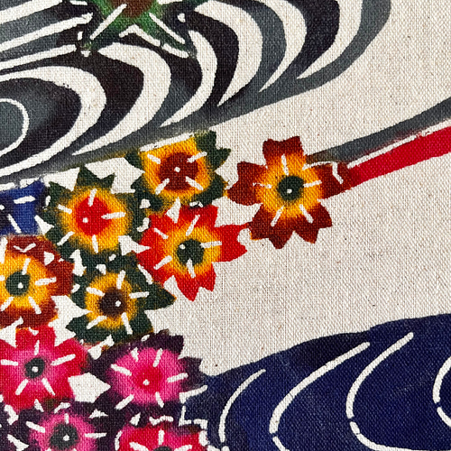 日本国内送料無料】手染め古典柄紅型/流水に桜と楓/スクエア