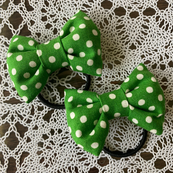 a リボンヘアゴム 2個セット 緑 グリーン 水玉 ドット 髪ゴム
