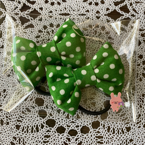 a リボンヘアゴム 2個セット 緑 グリーン 水玉 ドット 髪ゴム