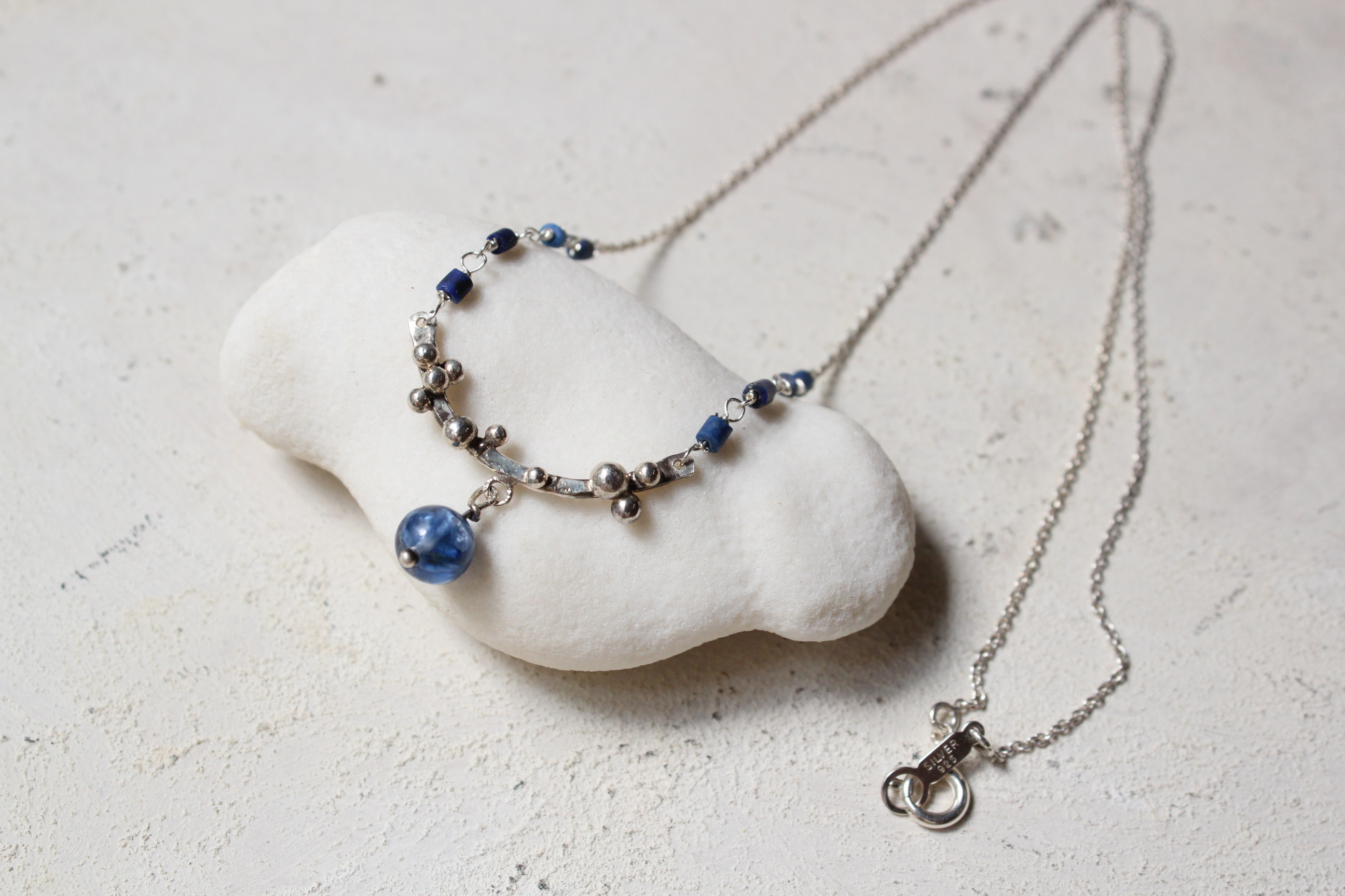 カイヤナイトのつぶつぶネックレス/silver/azur