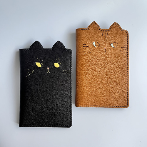 受注制作】ねこのお顔 お薬手帳ケース 黒猫・トラ猫 ◎通帳や