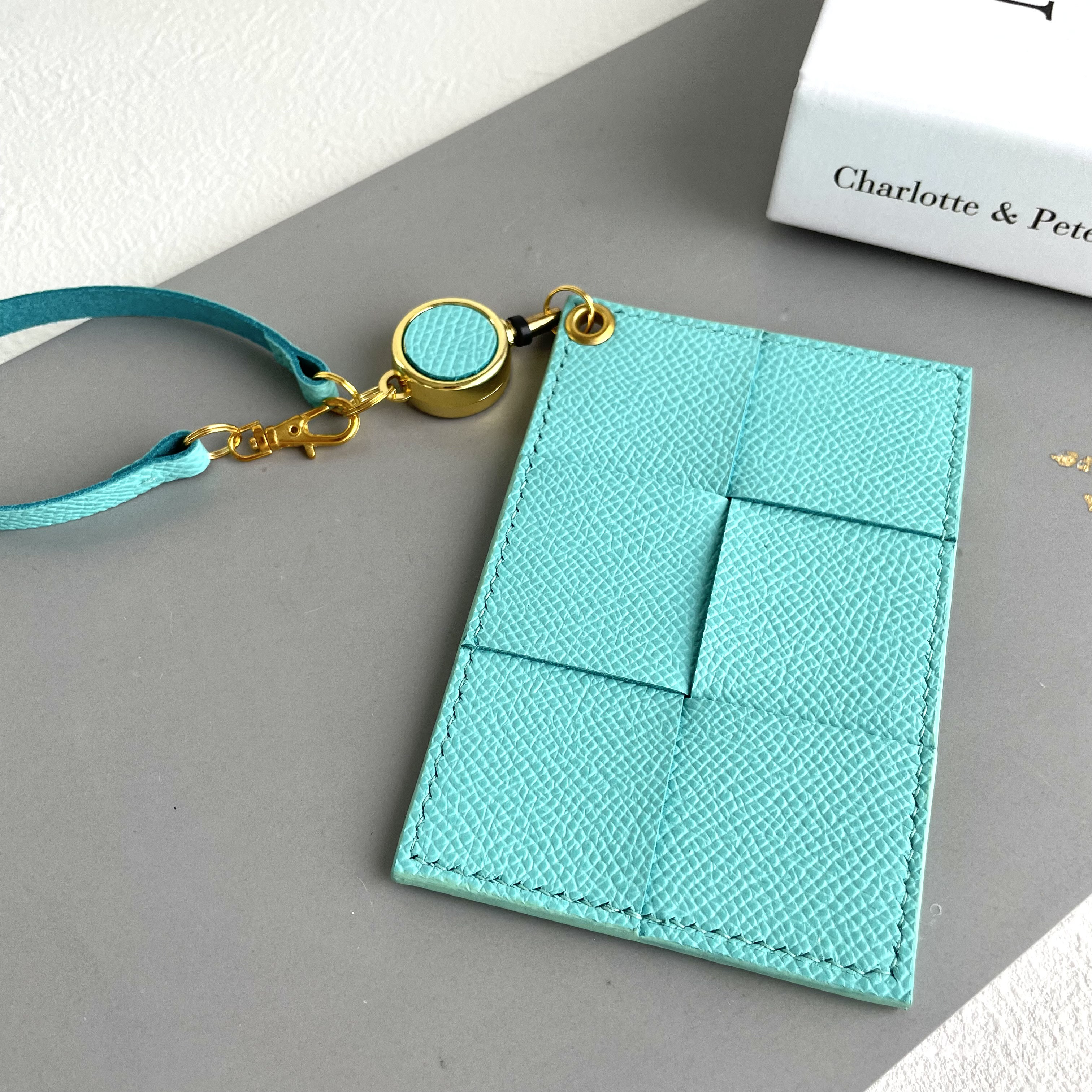 【フランス／フランス産レザー】高級フランス産本革のマキシイントレチャートパスケース｜送料無料　※受注生産