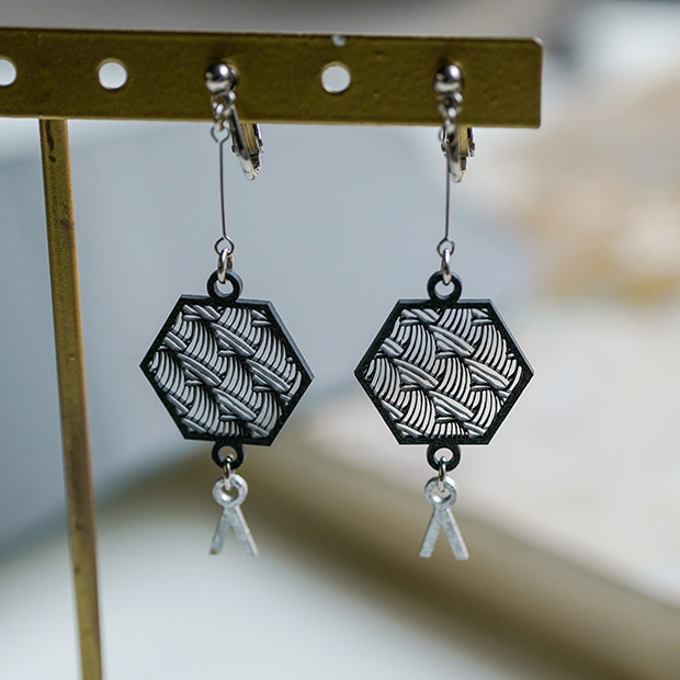 「kamimi 天の川」紙でできた軽くて丈夫なアクセサリー／サージカルステンレス使用_ピアス＆イヤリング