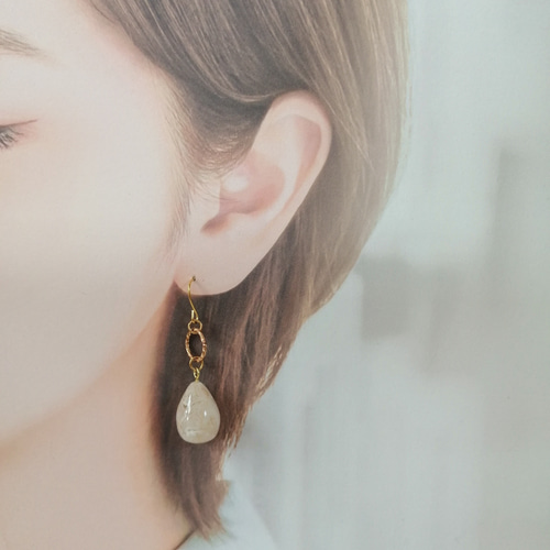 No.261 ドロップビーズとラインストーンのピアス ハンドメイド No.261 ドロップビーズとラインストーンのピアス ハンドメイド