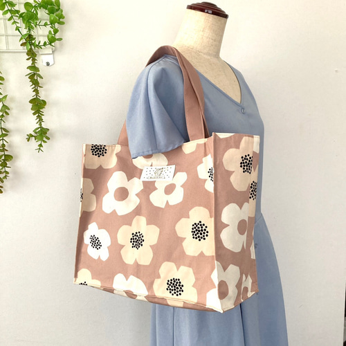 大きなトートバック♡北欧柄くすみピンク トートバッグ CHICA