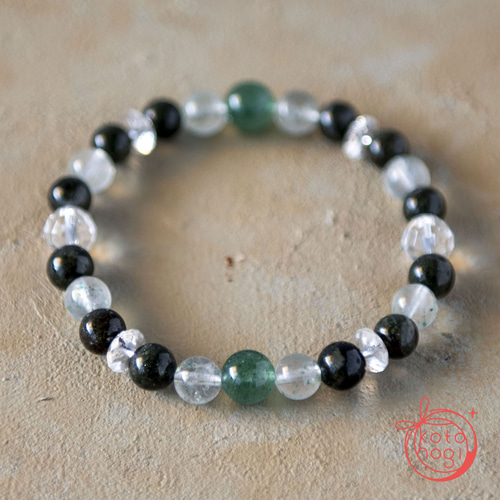 風属性 お守り ブレスレット＊天然石 ガーデンクォーツ グリーン