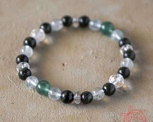 風属性 お守り ブレスレット＊天然石 ガーデンクォーツ グリーン