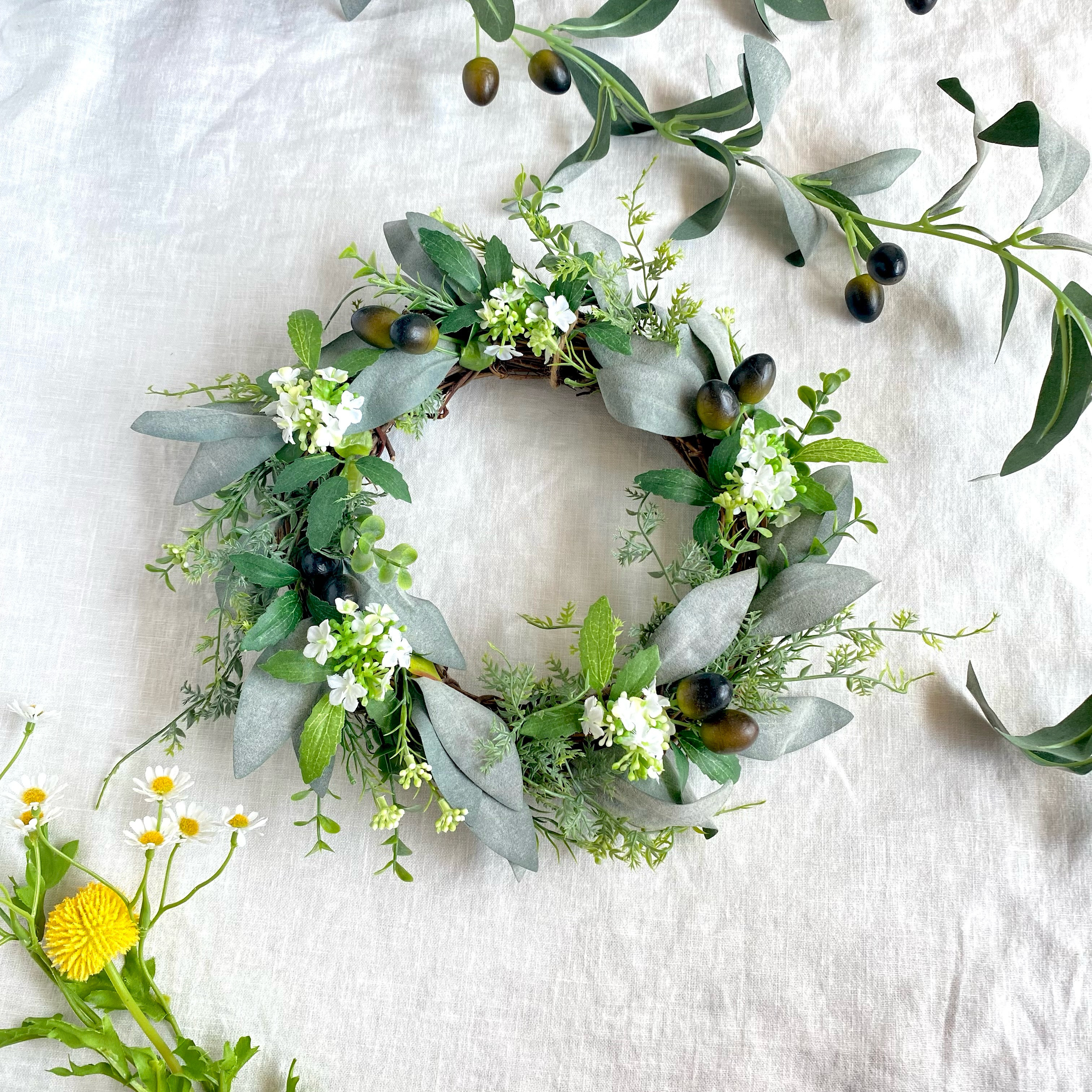 Olive リース　〜オリーブの実とコデマリ〜　アーティフィシャルフラワー