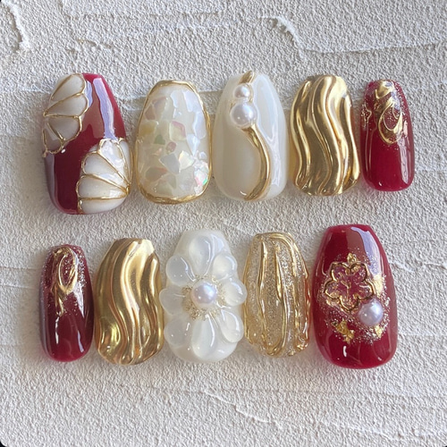 ぷっくりフラワー ネイルチップ 成人式 振袖 赤 ゴールド 白 ホワイト  