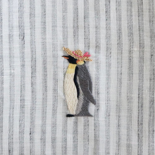 麦わら帽子のペンギン 手刺繍巾着袋 ポーチ Chalet de Pon 通販