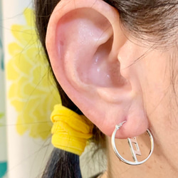 【受注制作】音楽記号フープピアス《シングル》（右耳用） 4枚目の画像