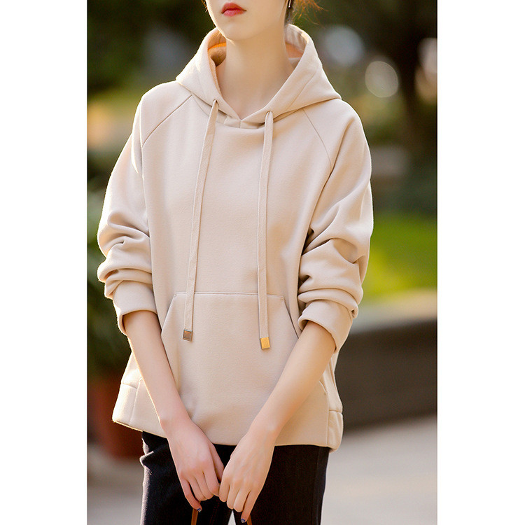 万能なデザインのベーシックパーカーSWY002