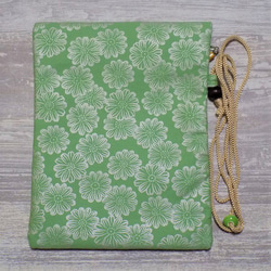 金彩工芸　花柄　銀色仕上げ　コットンオックスウィローグリーン色地製　「道中財布」 5枚目の画像