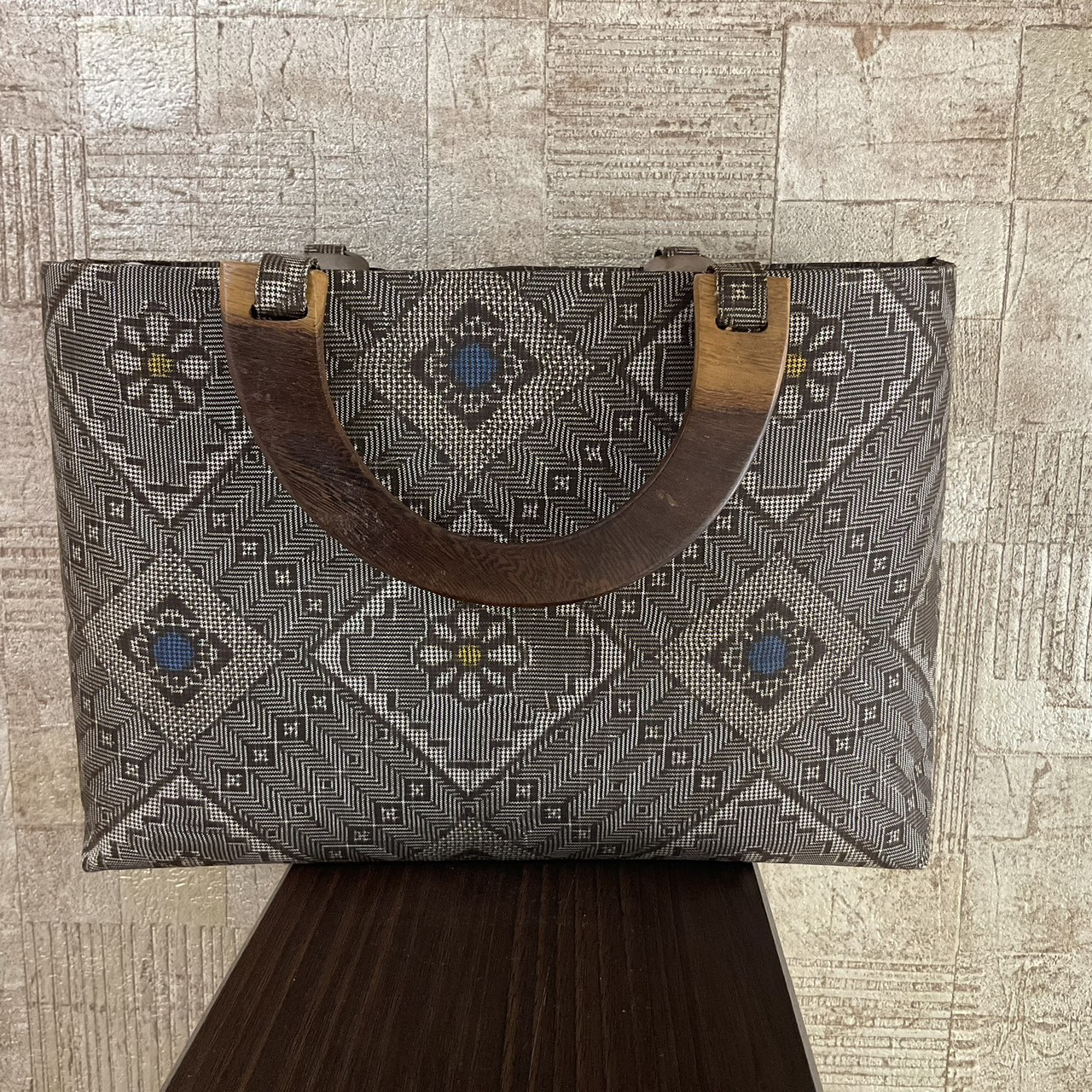 大島紬　ハンドバッグ　持ち手ウッド