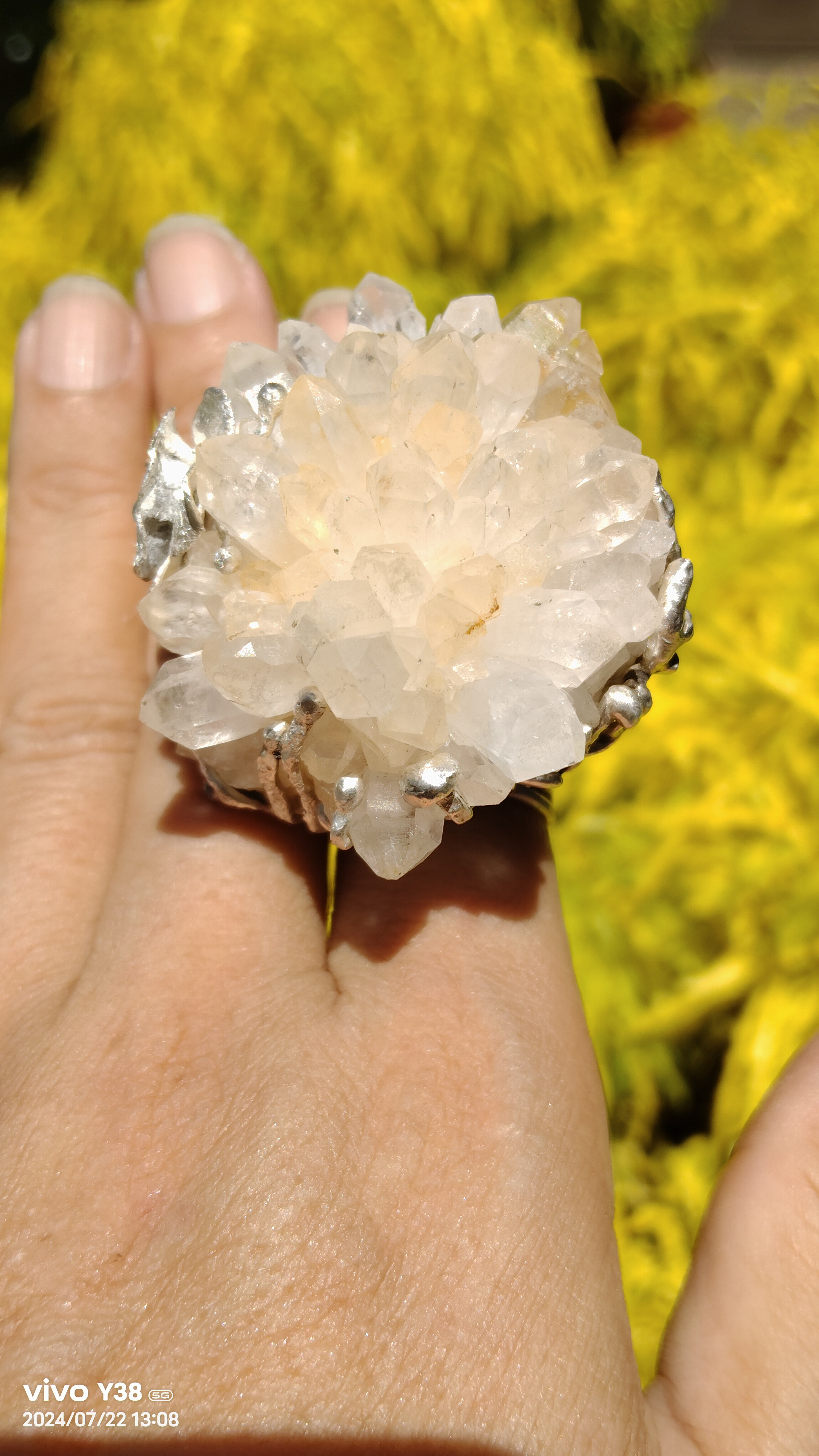 白水晶 花鉱石 ハンドメイド シルバーリング スターリングシルバーリング ～「フラワー」～ クリアクォーツ シルバーリング