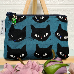 感謝価格　SALE 猫柄　16cmファスナーポーチ　人気　ハンドメイド　新柄 感謝価格 猫柄 ファスナーポーチ 人気 ハンドメイド 感謝価格