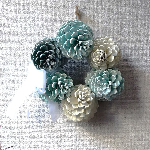 松ぼっくりリース 大王松の松かさ飾り ウォールデコ 「フローズン