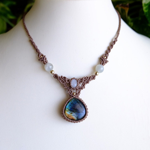 ラブラドライト・ムーンストーン（スリランカ産）天然石マクラメ編み