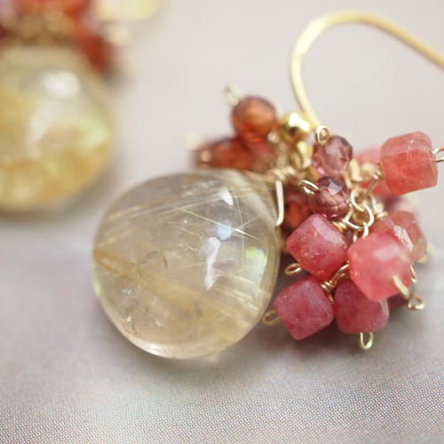 大粒ルチルクォーツとガーネットのピアス ピアス（フック・チェーン