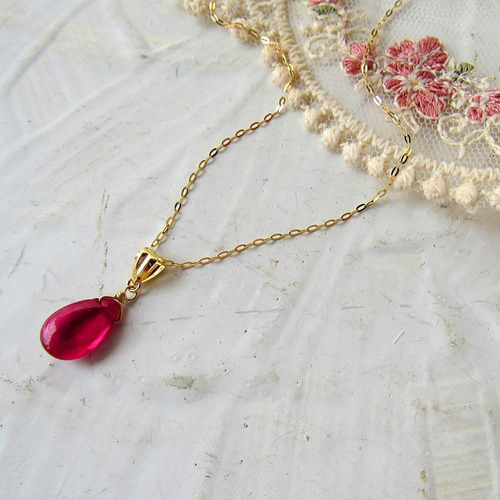 ネコ 】k18YG 天然 ルビー 0.08ct ネックレストップ 遊覧遊覧様専用k18