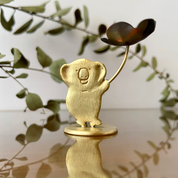 受注制作「大きなお花とコアラ」小さな真鍮オブジェ 立体・オブジェ